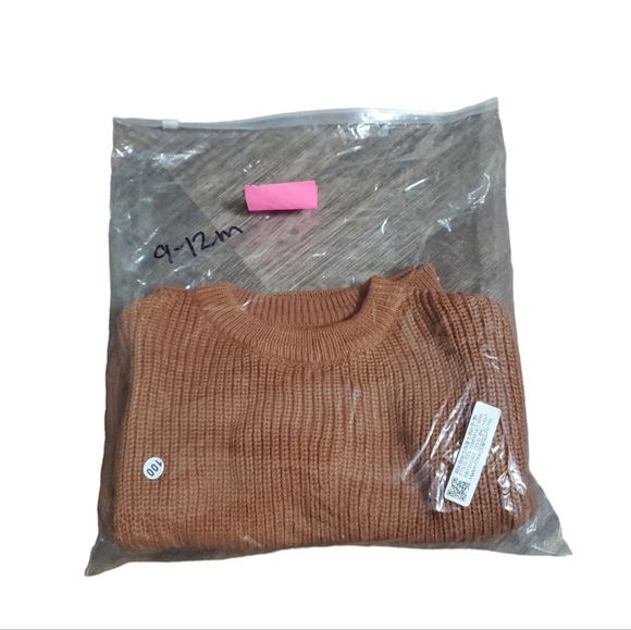 Sweaters NWT - Picture 2 of 2